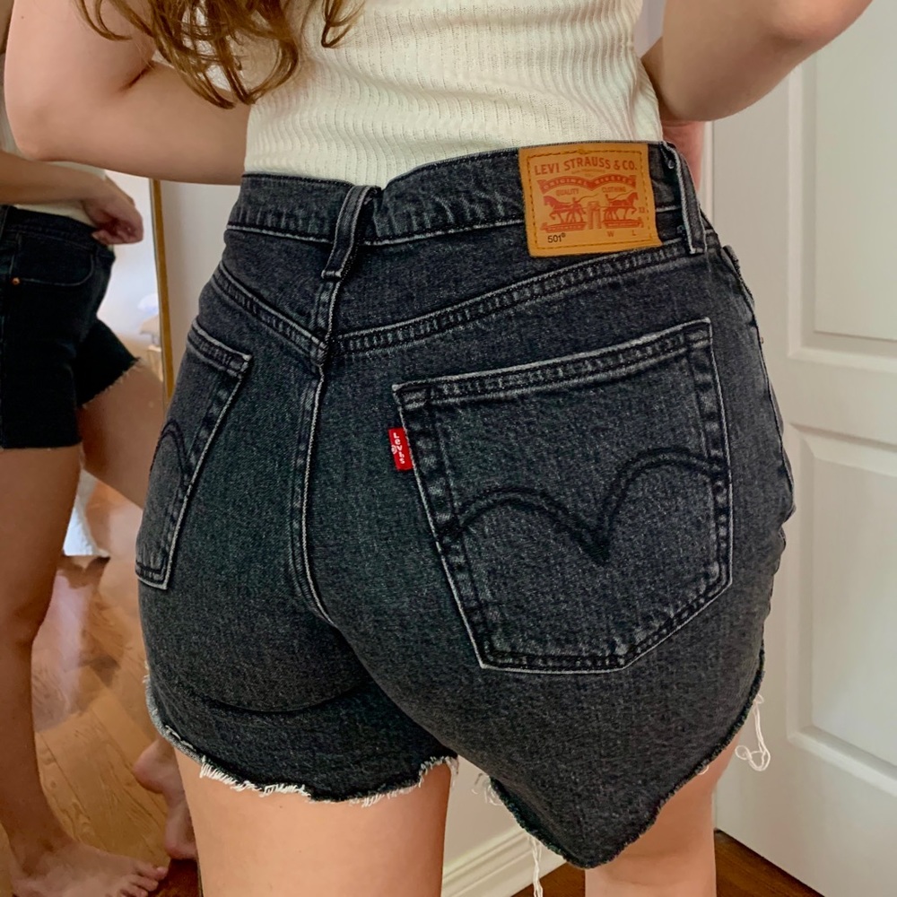 LEVI’S 501 original women’s shorts in black